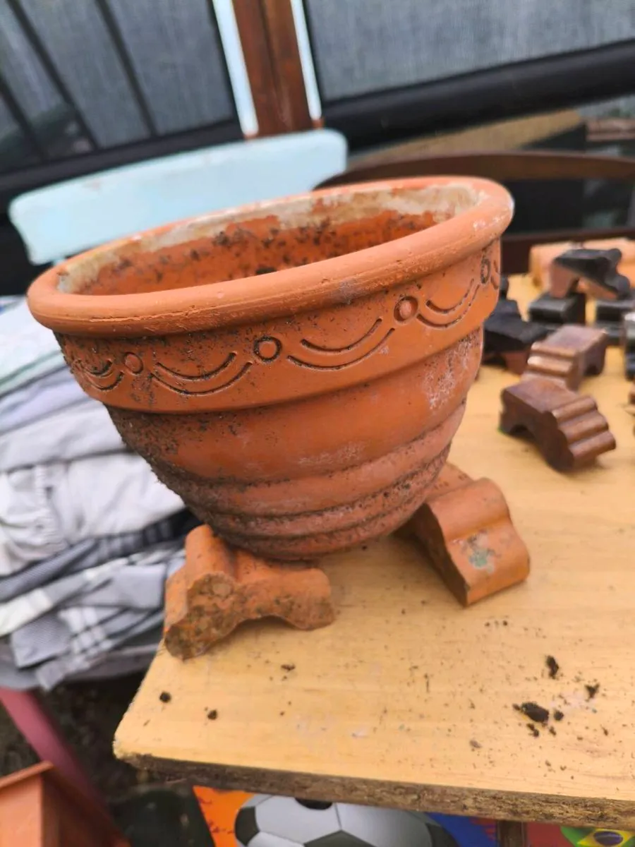 All new , selection of garden pot legs , ceramic - Image 3