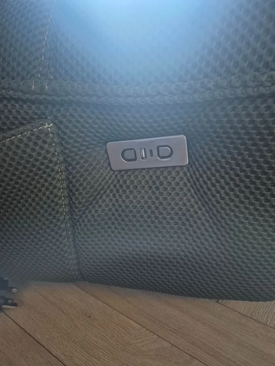 Recliner Chair - Image 3