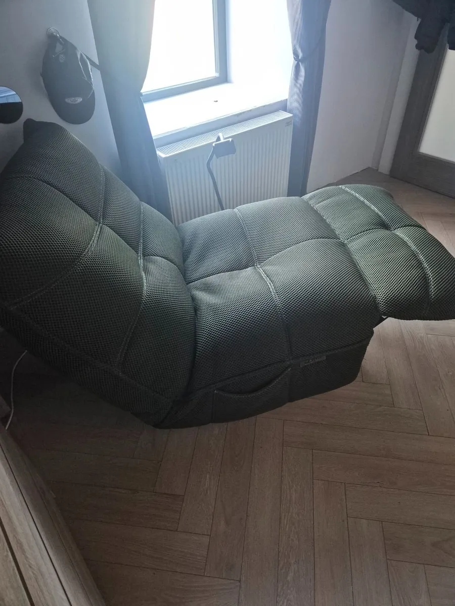 Recliner Chair - Image 4