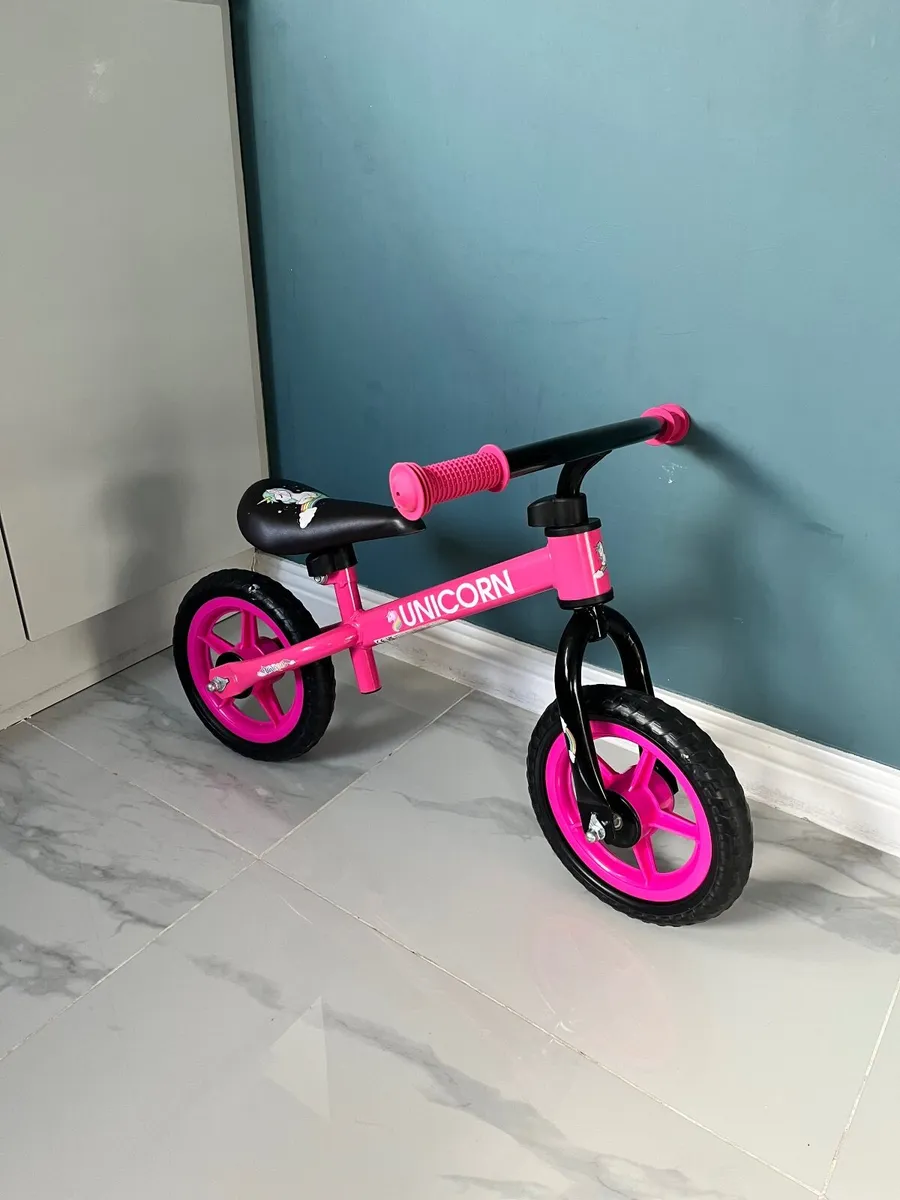 Toys - Image 2