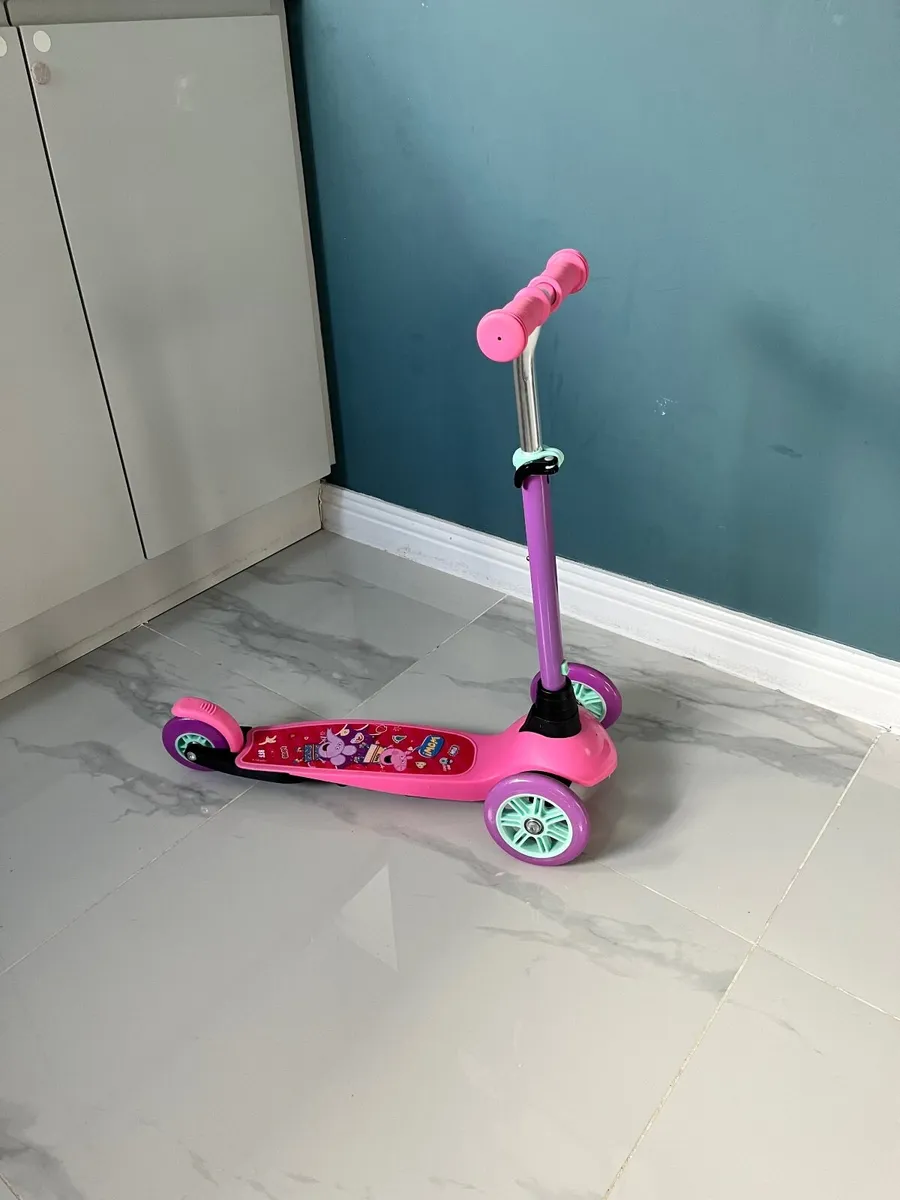 Toys - Image 4