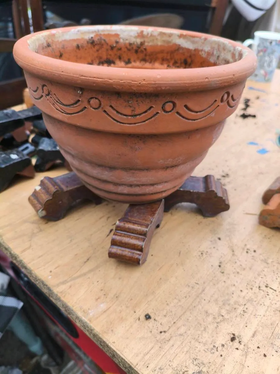 All new , selection of garden pot legs , ceramic - Image 4