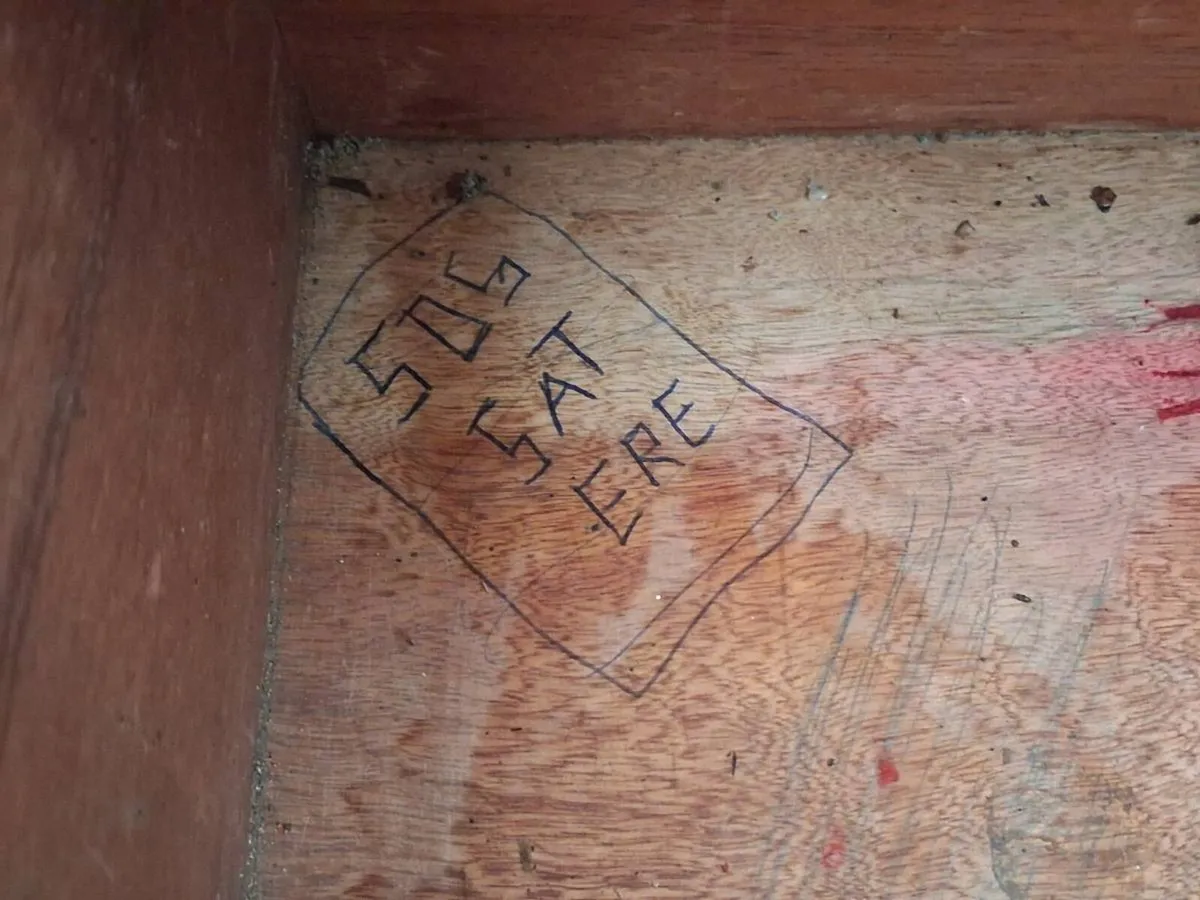 Old school desk - Image 3