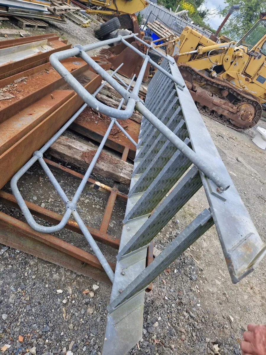 Stairs External - Image 1