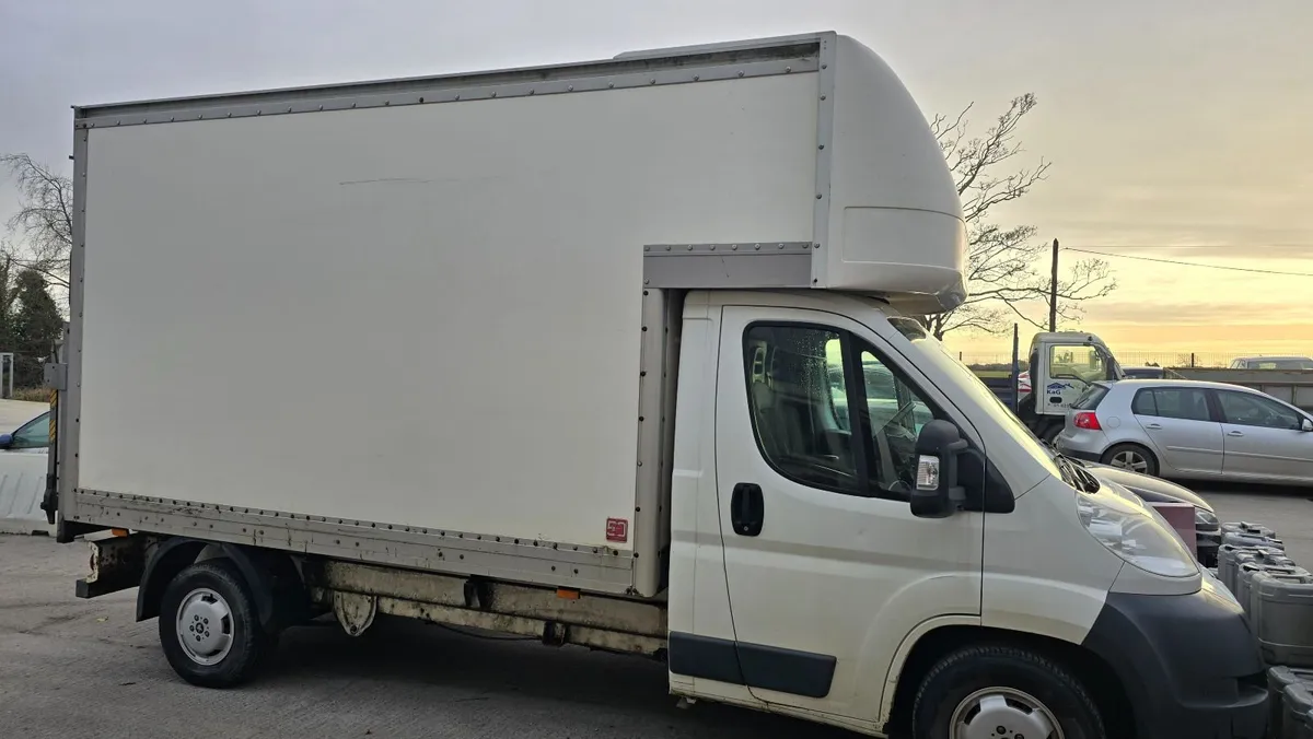 Peugeot/ Fiat/ Citroen luton box - Image 1