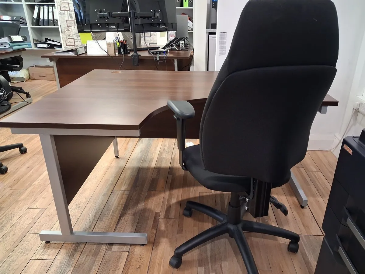 Office Desks - Image 4
