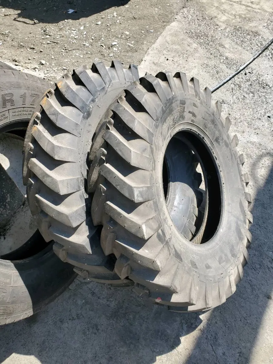 Tractor tyres - Image 1