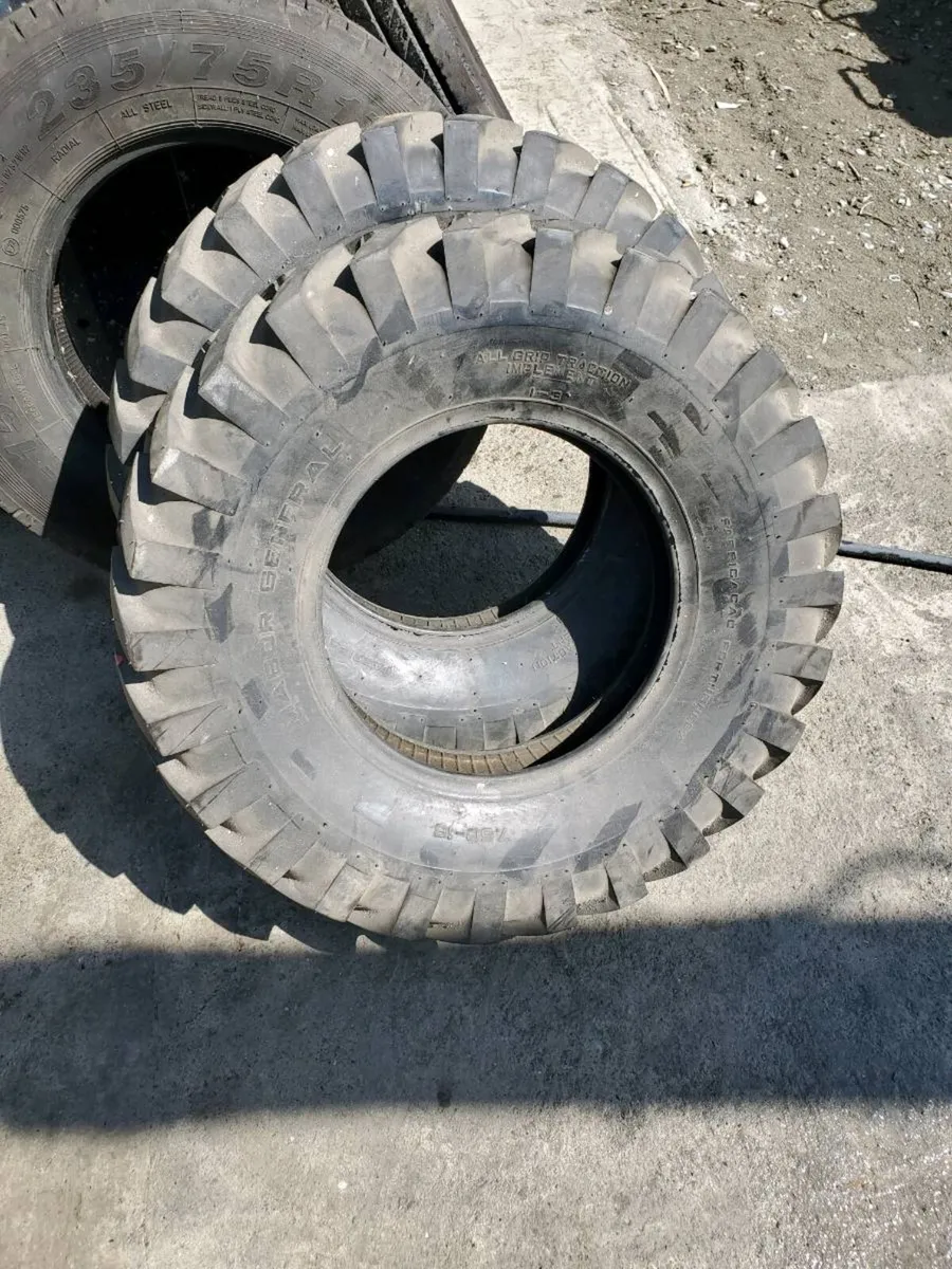 Tractor tyres - Image 3