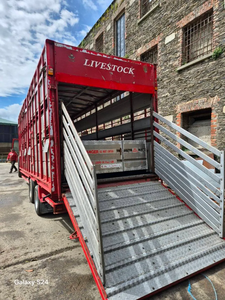 Livestock Trailer sheep pigs - Image 1