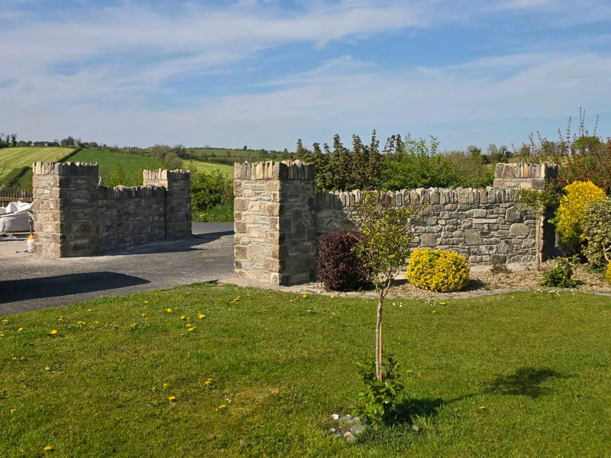 For Sale – Quality Reclaimed Stones & Bricks - Image 4