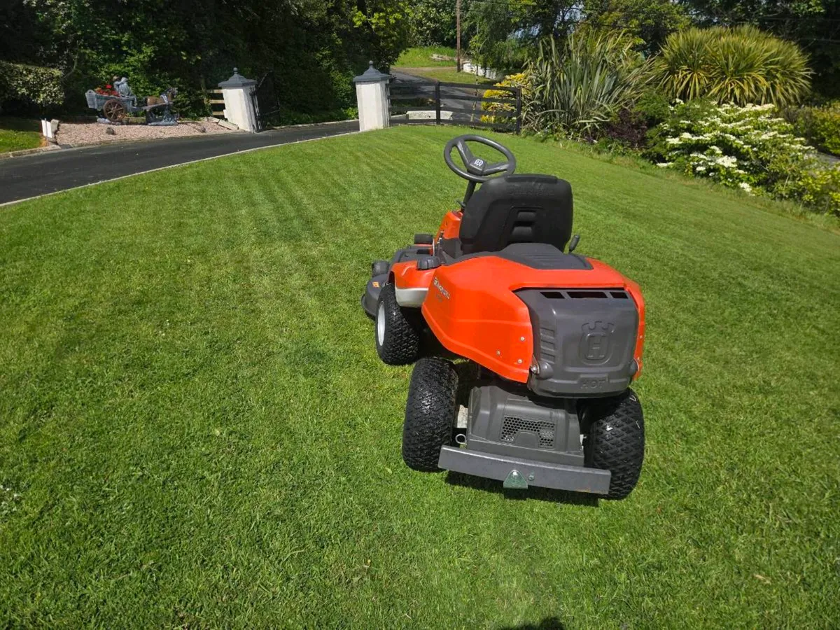 Husquvana lawnmower for sale - Image 4