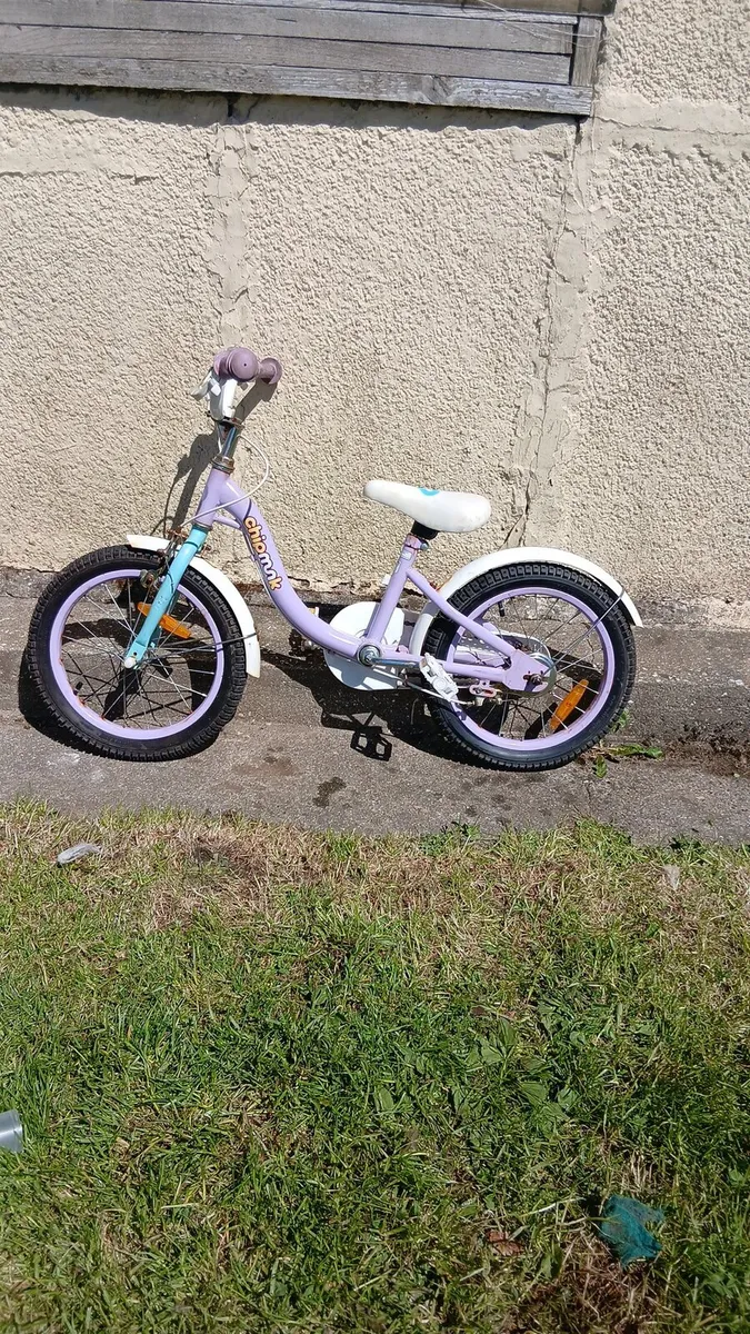 Girls bike ages 4 to 7 - Image 1