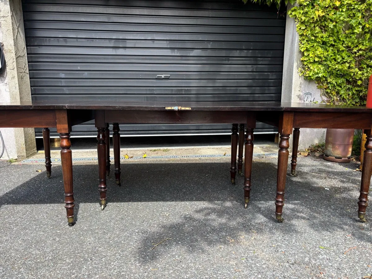 Mahogany dining table - Image 3