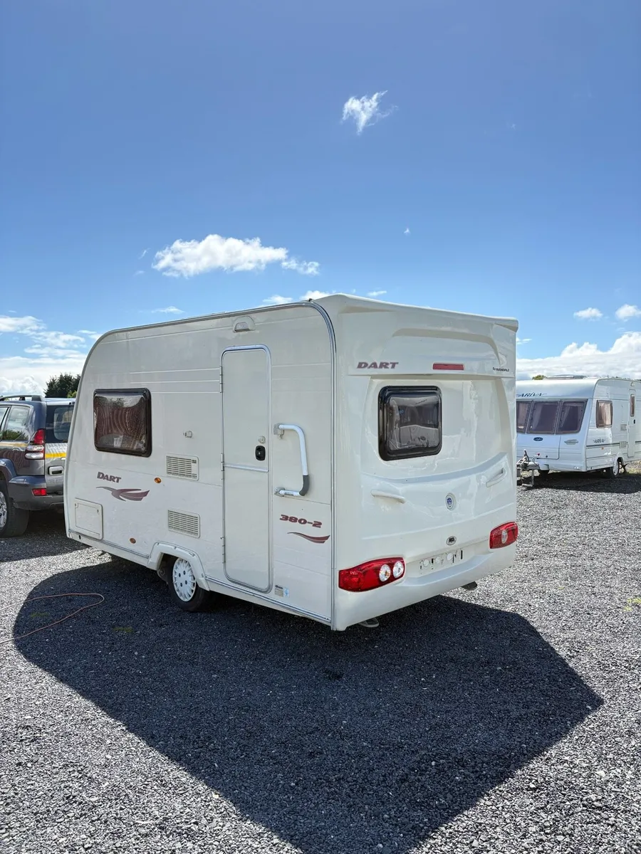 Avondale Dart SUPERLIGHT 2 Berth Caravan - Image 4