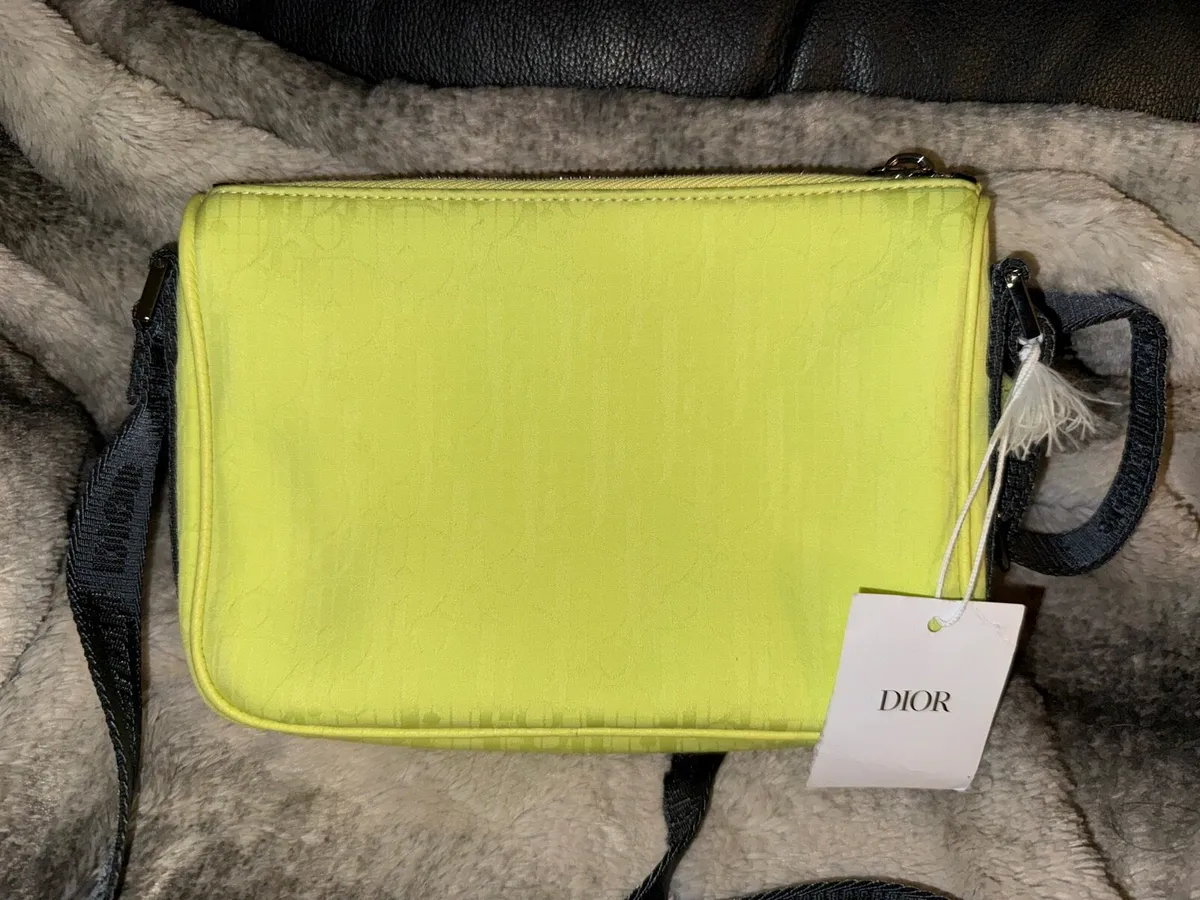 Authentic Christian Dior Handbag - Image 4