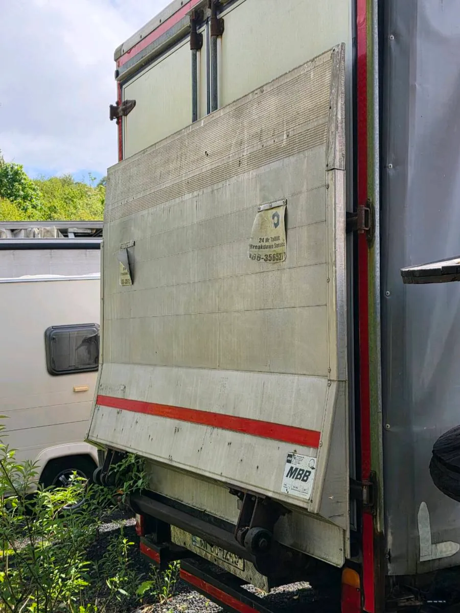 YARD CLEAR OUT( 0872304840) - Image 2