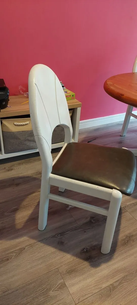 Dining Table & 4 chairs - Image 2