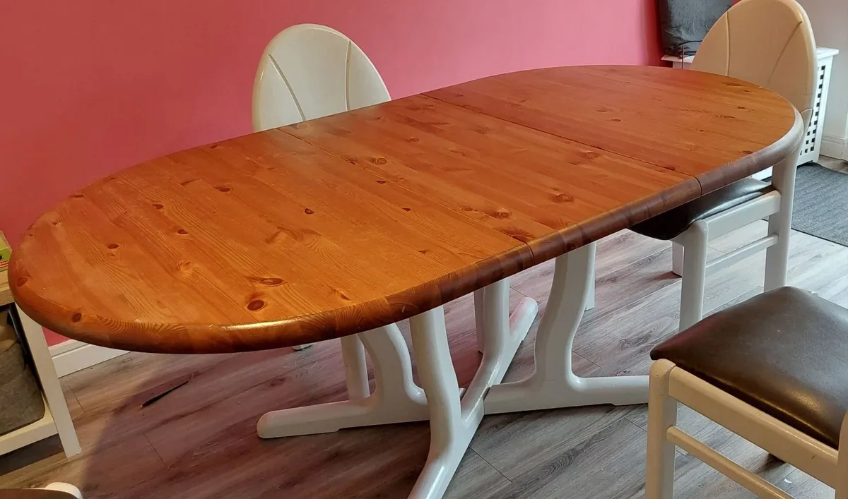 Dining Table & 4 chairs - Image 1
