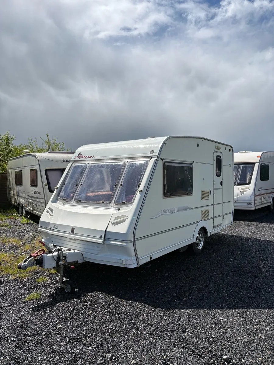 Abbey Domino 800kg 2 Berth Caravan - Image 2