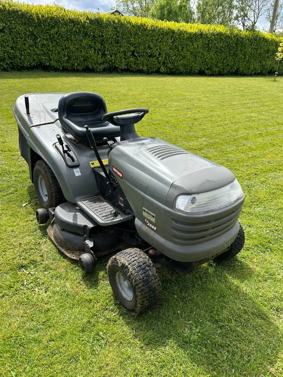 Craftsman LT2000 Tractor Mower - Image 4