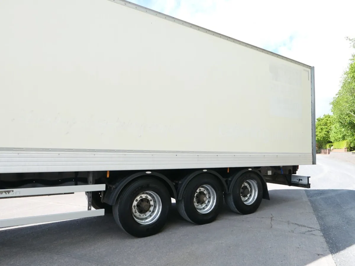 2019 Montracon Box Trailer T2-01983 - Image 4
