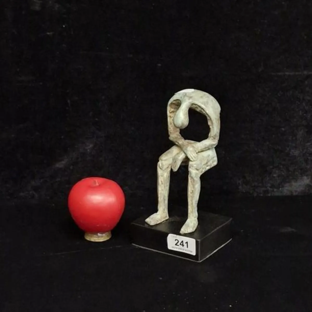 Star Lot-Art-Gold-Furniture-Antiques-Collectibles - Image 1