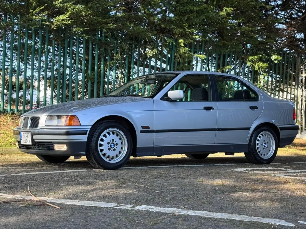 1994 E36 BMW 325i Saloon - Image 3