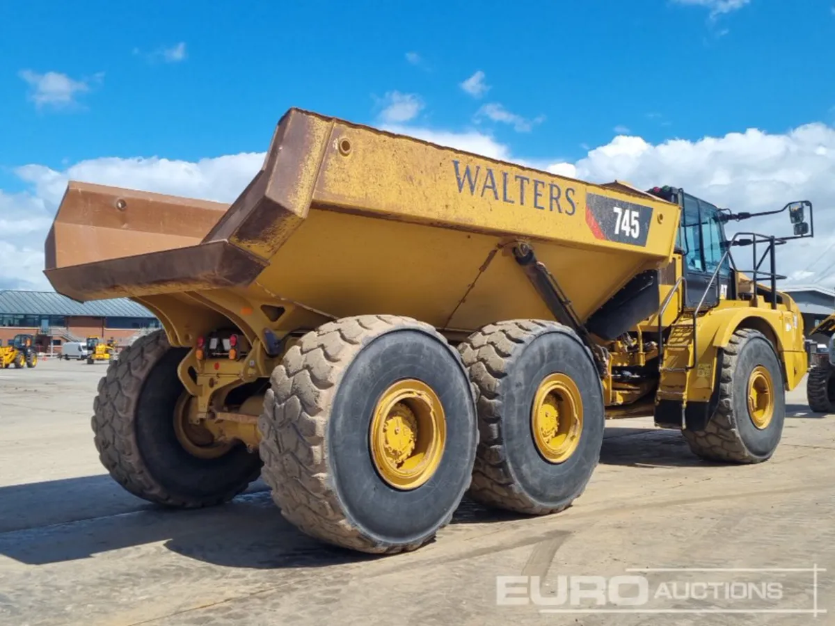 2018 CAT 745 - Image 3