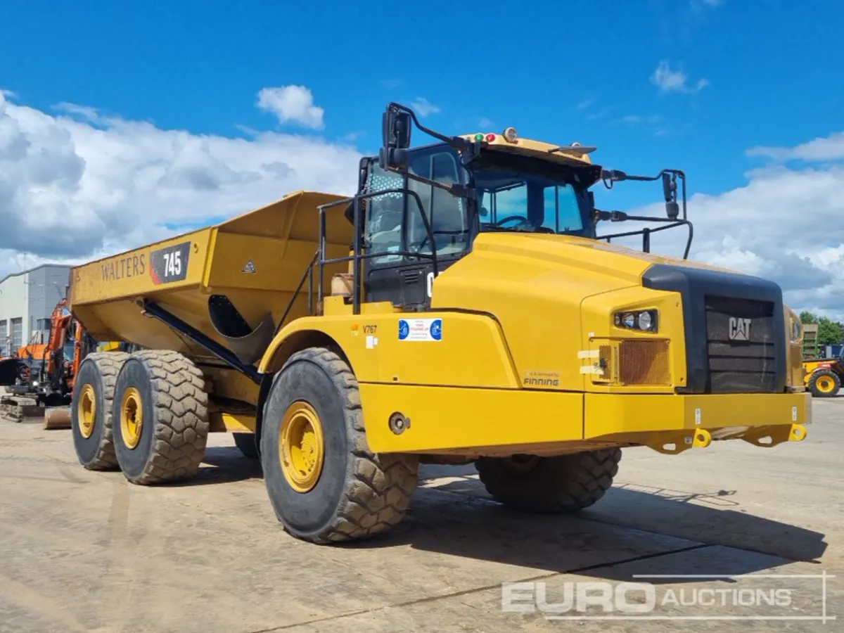 2018 CAT 745 - Image 2
