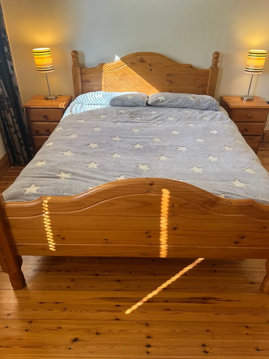 Bedroom furniture - Image 1