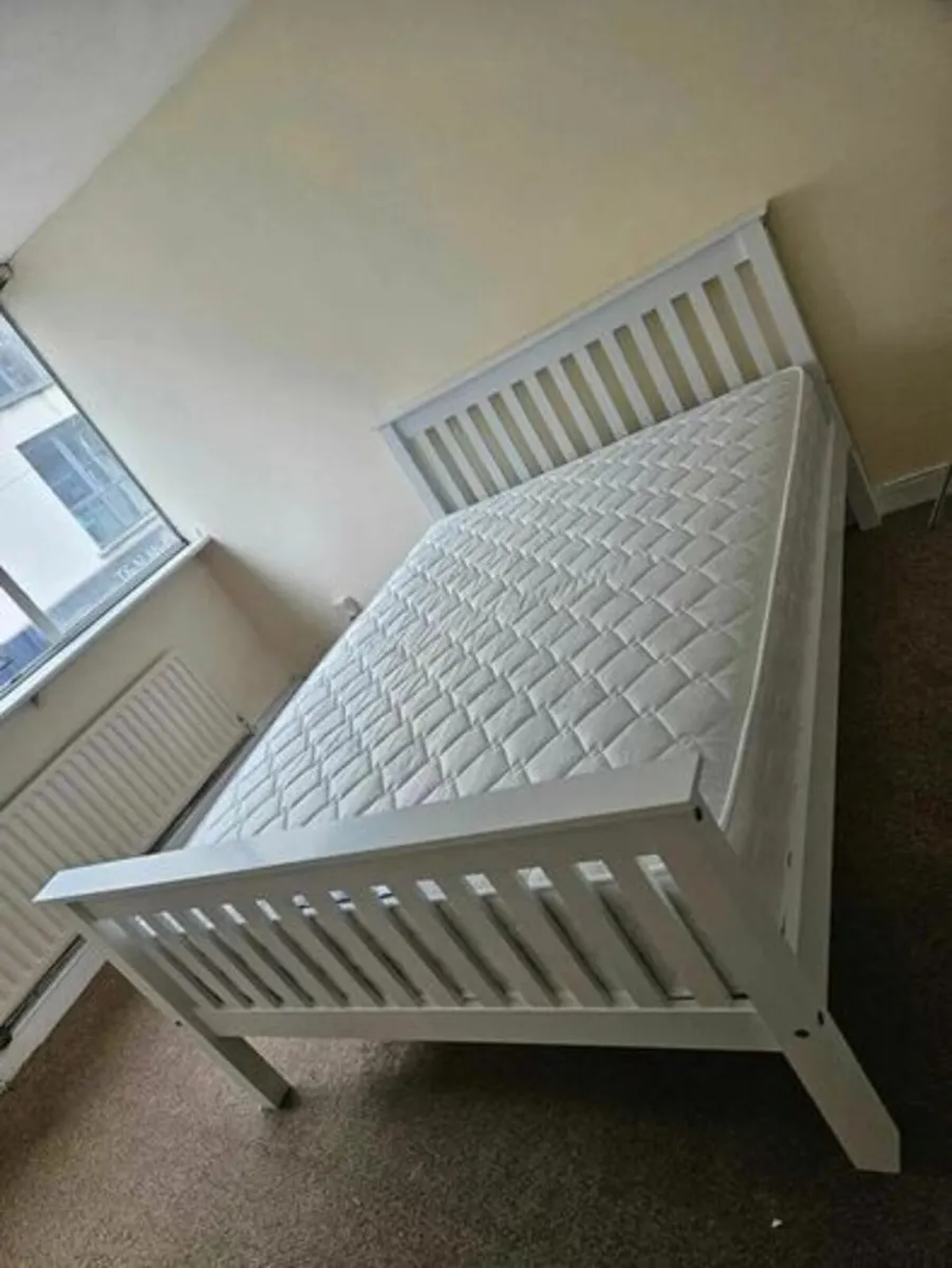 BEDS BEDS BEDS - Image 3