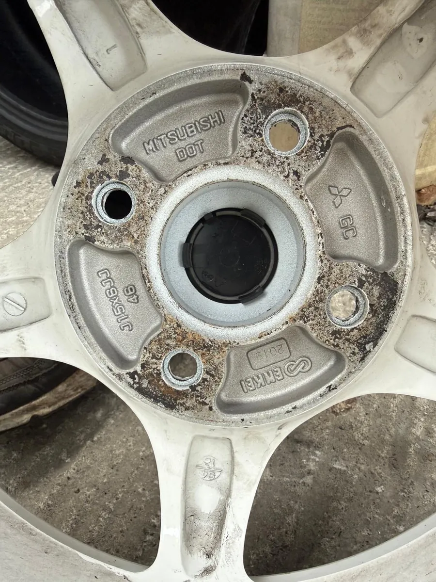 Mitsubishi Evo 3 Enkei alloys - Image 3