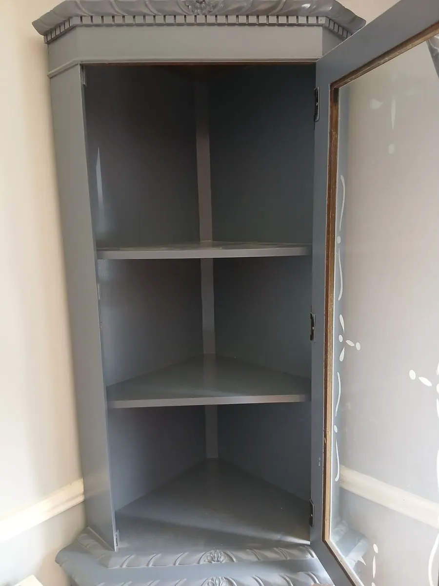 Corner display unit - Image 2