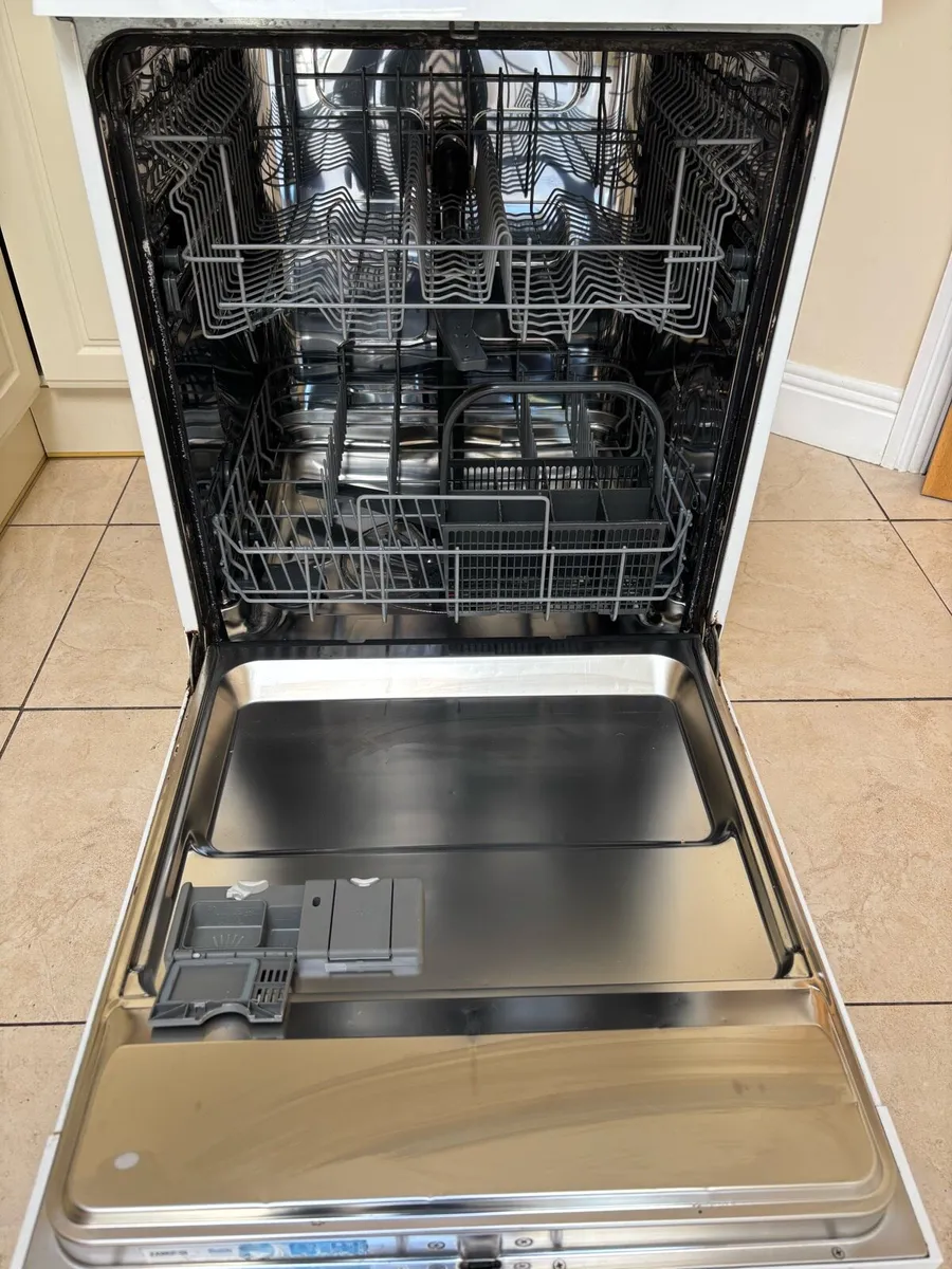 Zanussi Dishwasher - Image 2