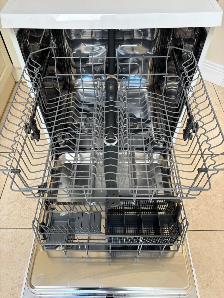 Zanussi Dishwasher - Image 4