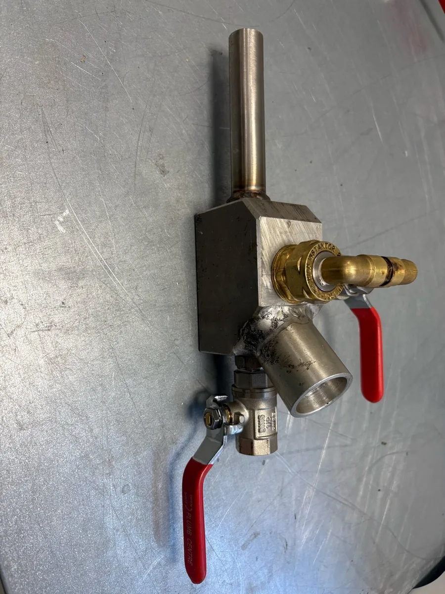 Cavity Wall Insulation Filling Guns - Image 2