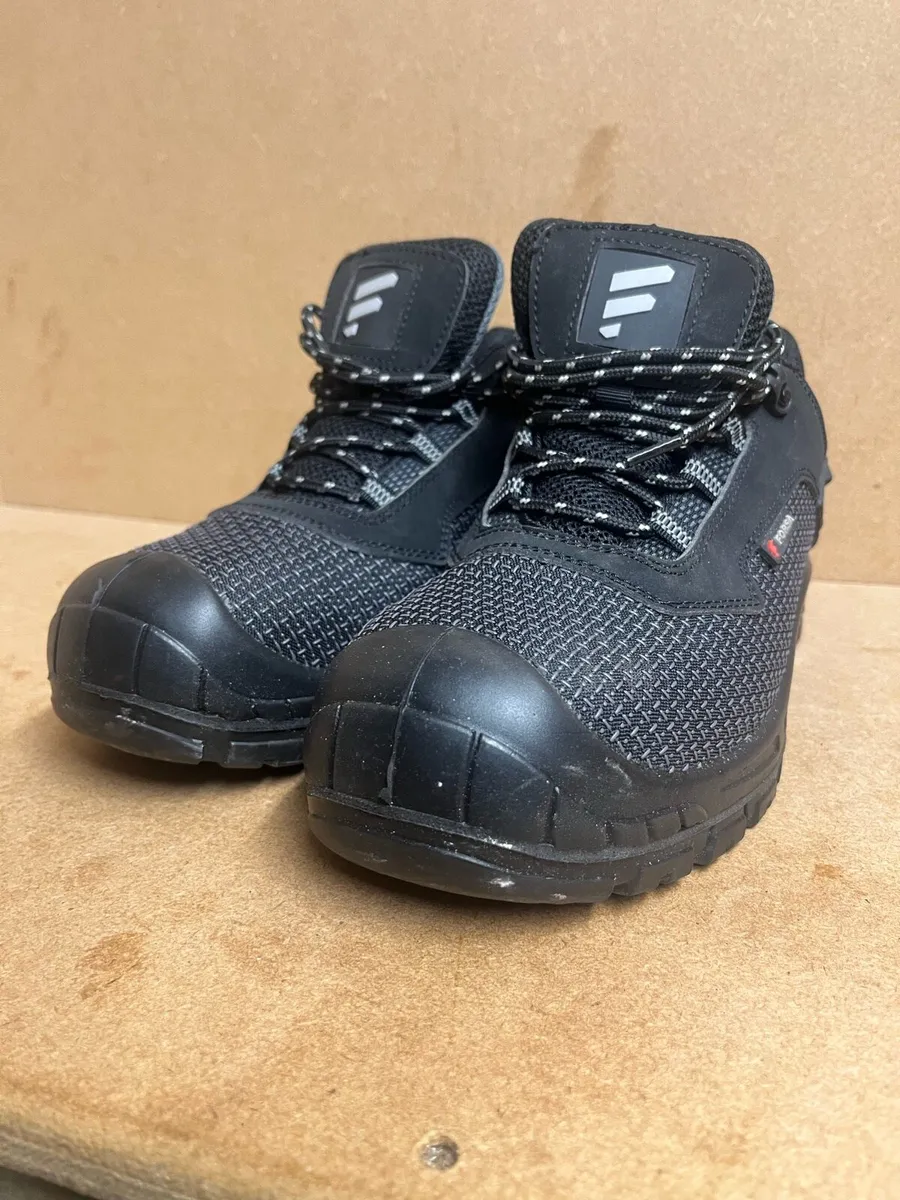 Forsa Boots for Men 7 UK - Image 1