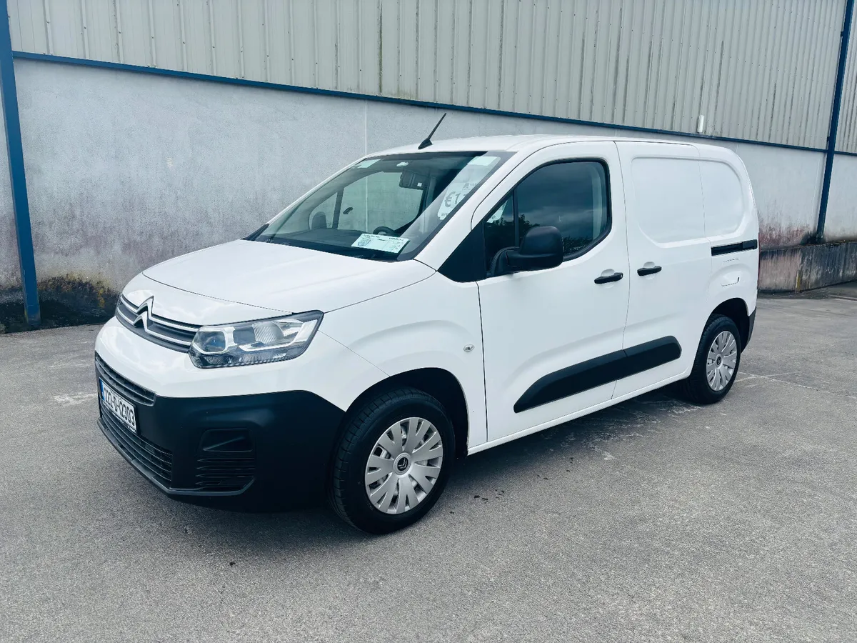 2022 Citroen Berlingo 1.5 100bhp €11,450 + VAT - Image 1