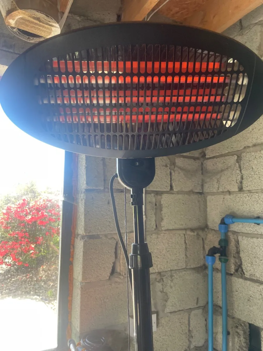 Electric patio heater - Image 1