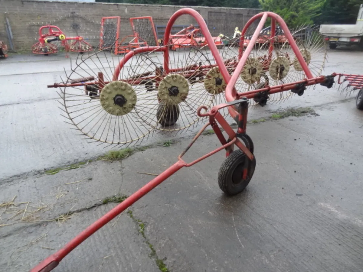 Choice of Vicon 6 Wheeled Trailed Acrobat - Image 1