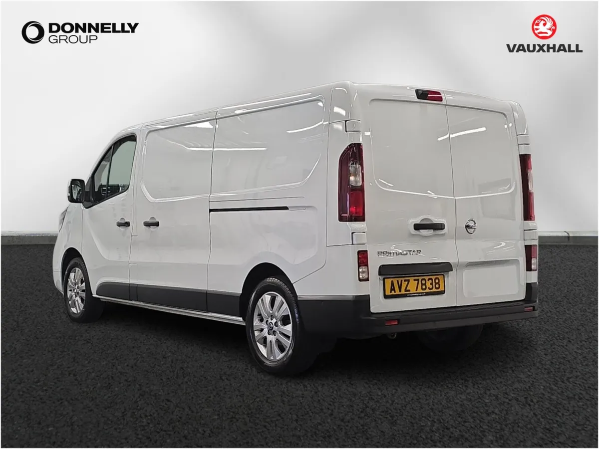 Nissan Primastar 30 L2 Diesel Tekna - Image 2