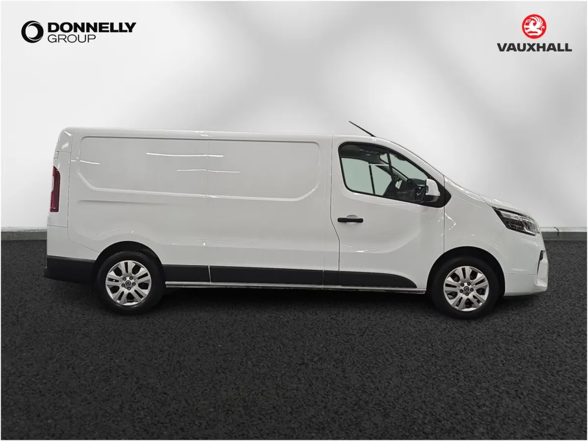 Nissan Primastar 30 L2 Diesel Tekna - Image 3