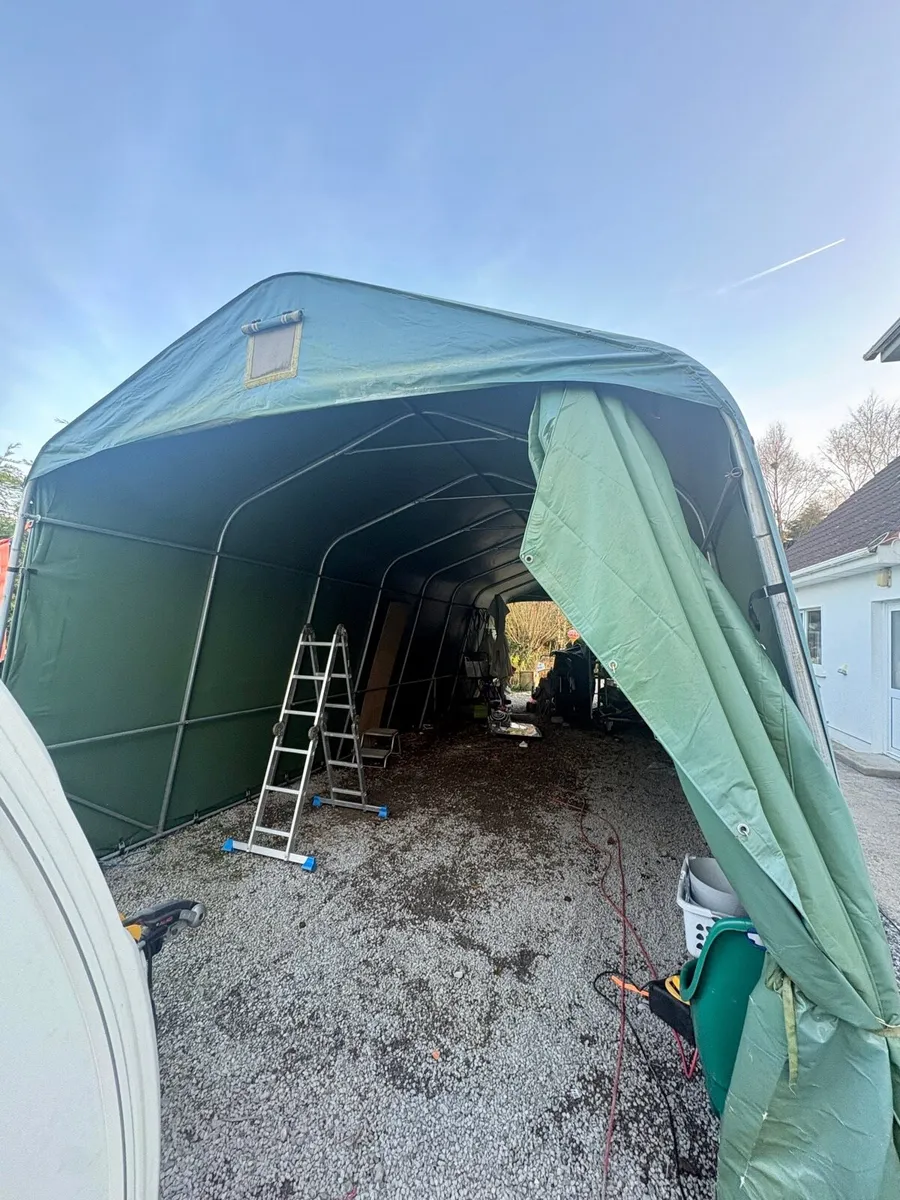 Portable garage 3.77 × 9.7 × 3.18 m