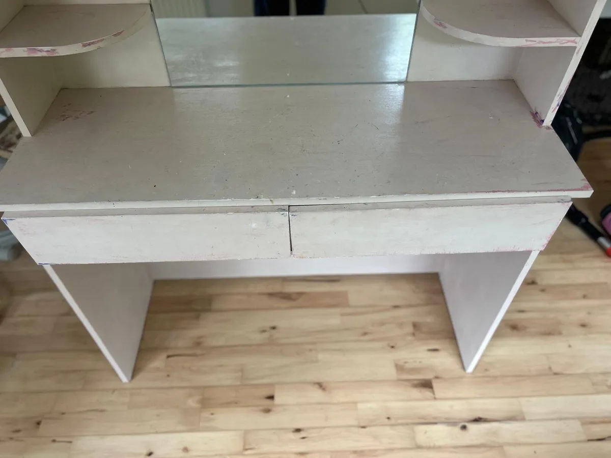 Vintage Distressed Make Up Table - Image 2