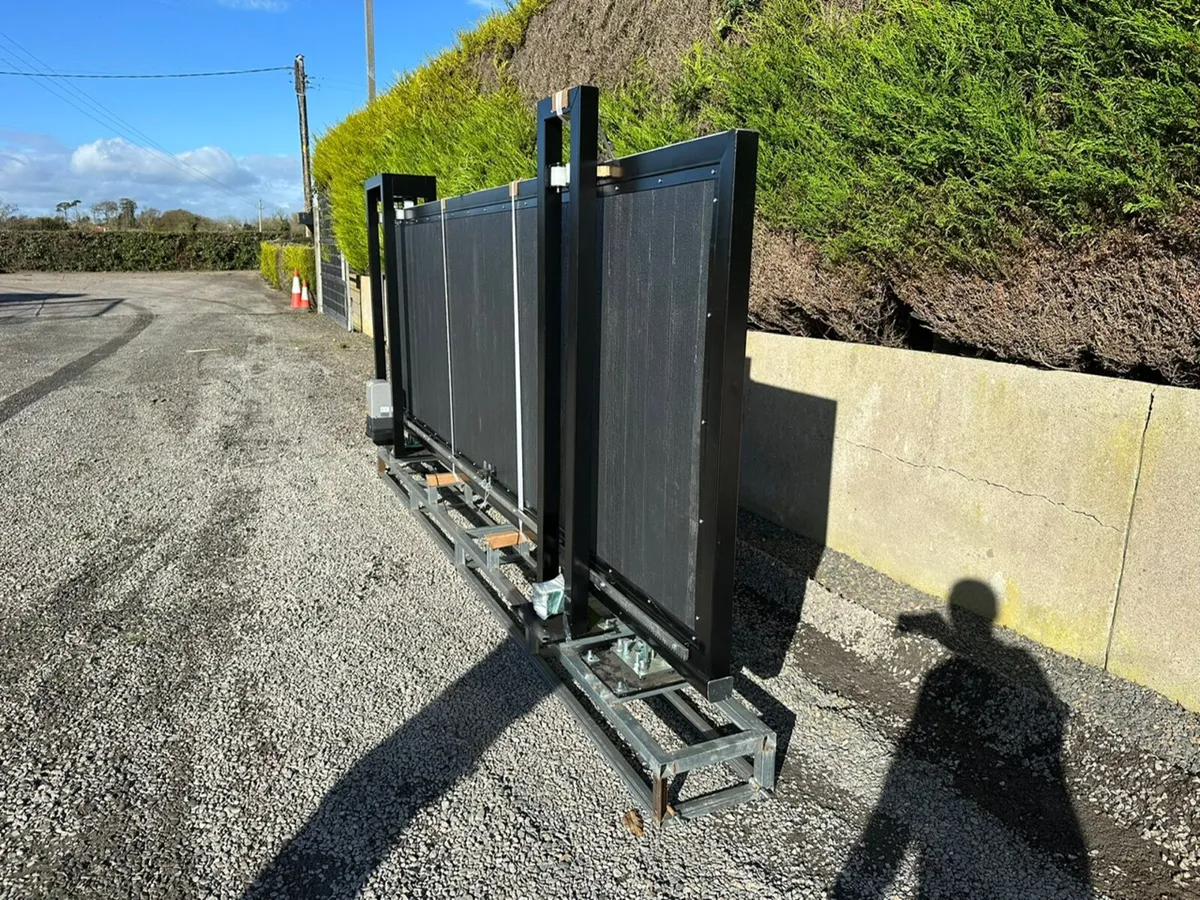 New 4m Electric Cantilever Gate **Online Auction** - Image 4