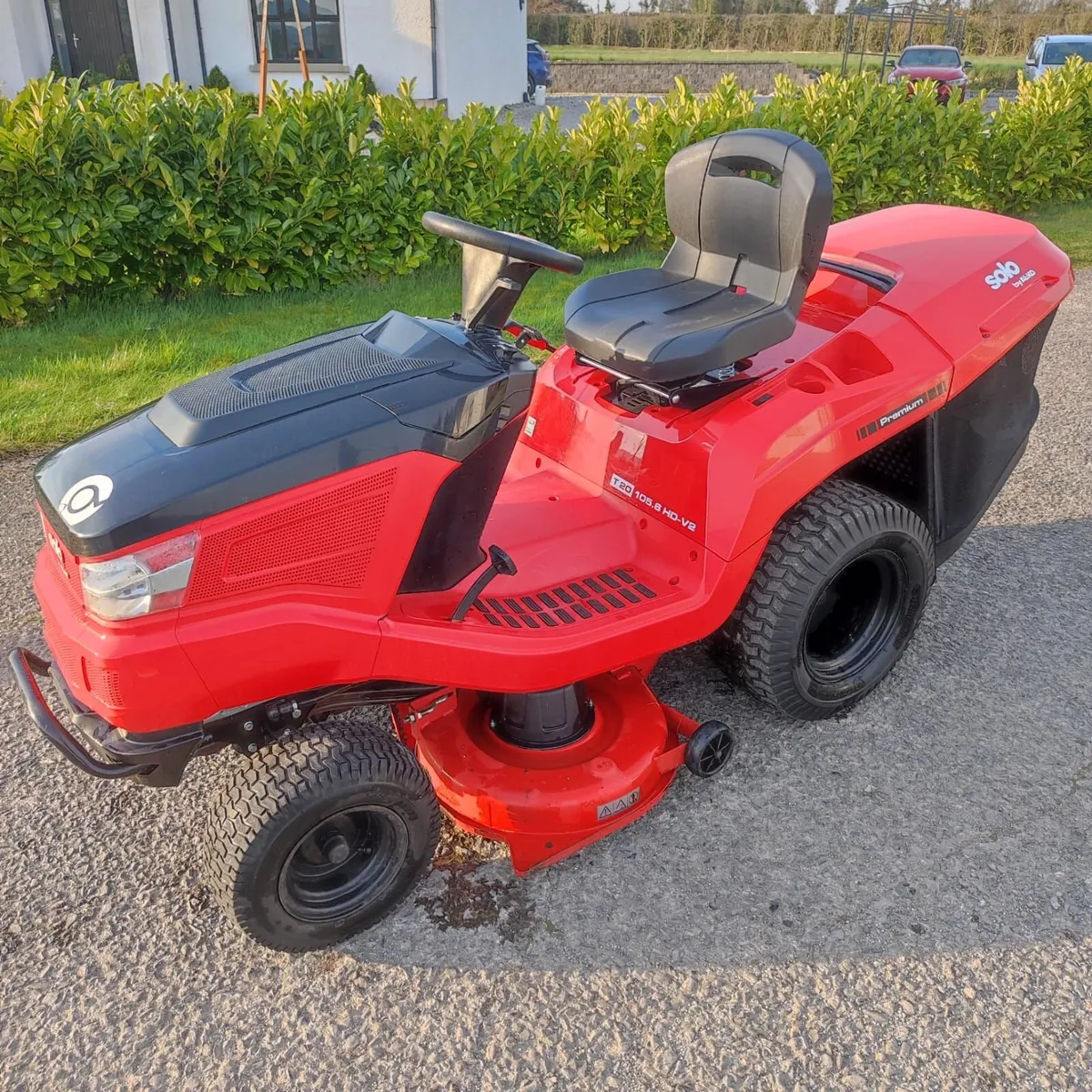 lawn mower - Image 1