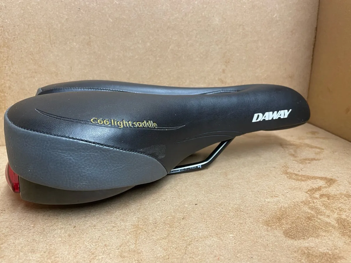 Daway C66 Light Saddle Bike Seat - Image 4