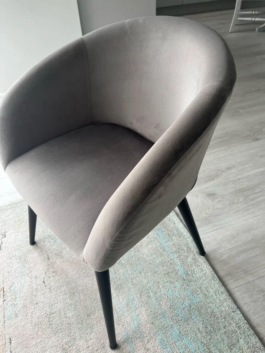 Mirror, chair, hall table & lamp - Image 2