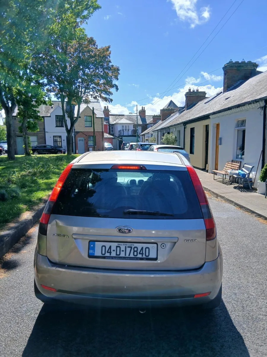 Car - Image 4