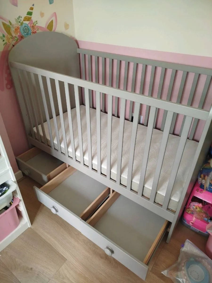Cot bed - Image 3